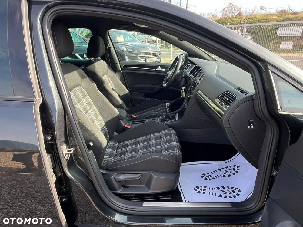 Volkswagen Golf 2.0 TDI BMT GTD - 8