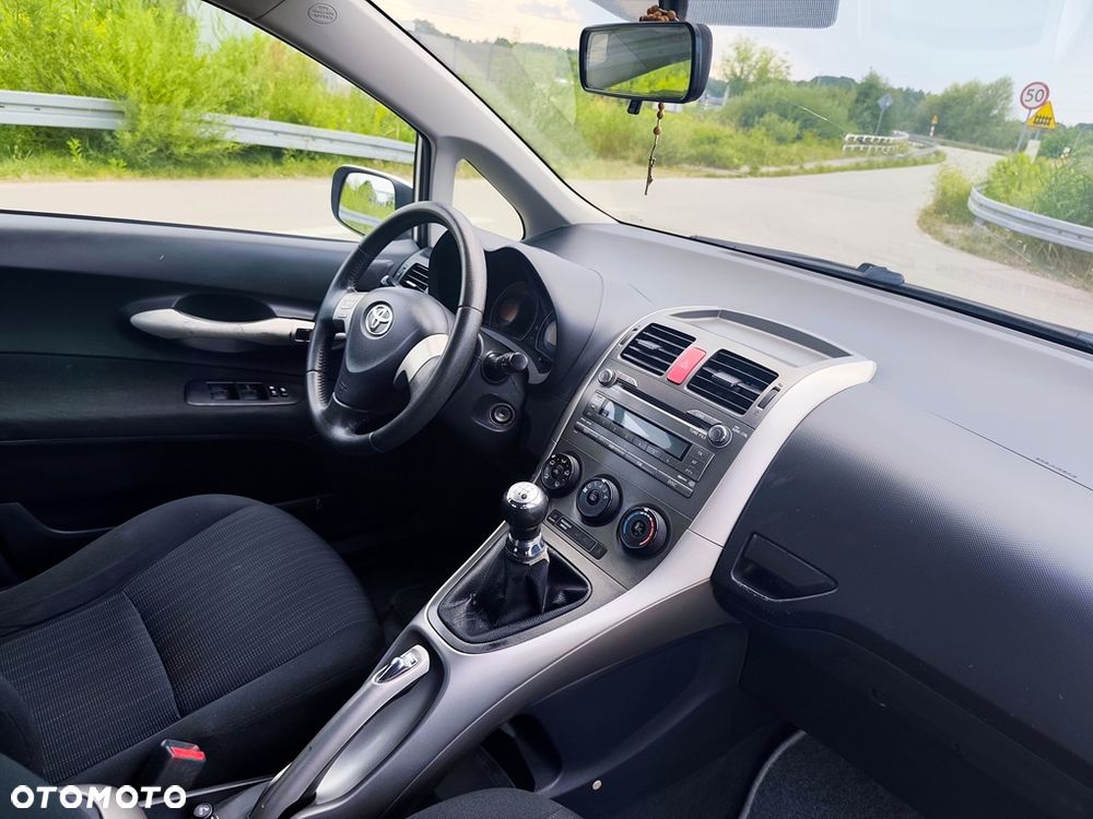 Toyota Auris 1.6 VVT-i Premium Start - 11
