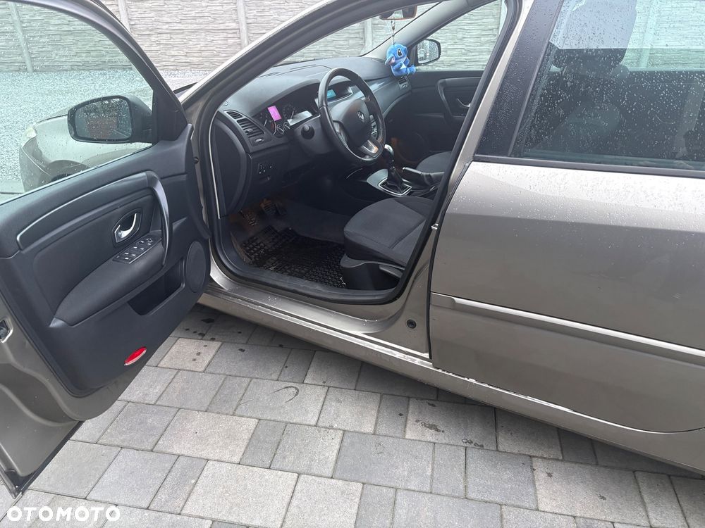 Renault Laguna 1.6 Authentique - 6