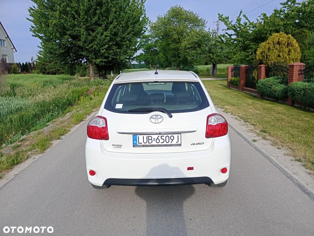 Toyota Auris 1.33 VVT-i - 16