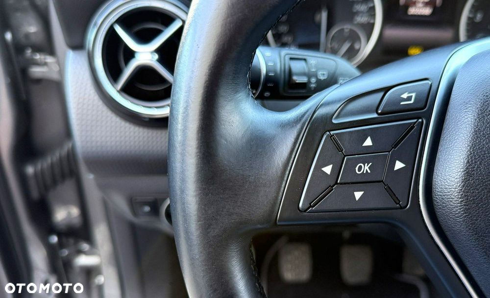 Mercedes-Benz Klasa A 180 BlueEfficiency Edition Style - 26