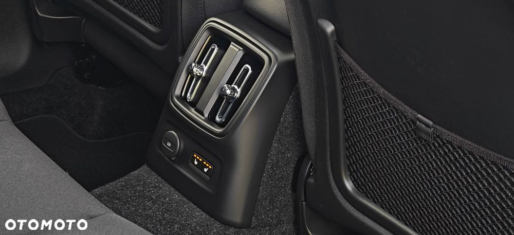 Volvo XC 40 T5 Twin Engine DKG Inscription - 32