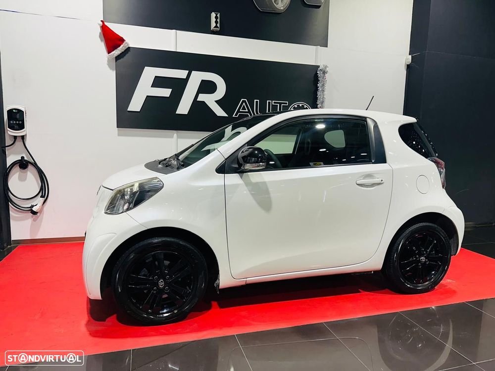 Toyota iQ 1.4 D-4D 2 EP+NAVI+Bluetooth - 12