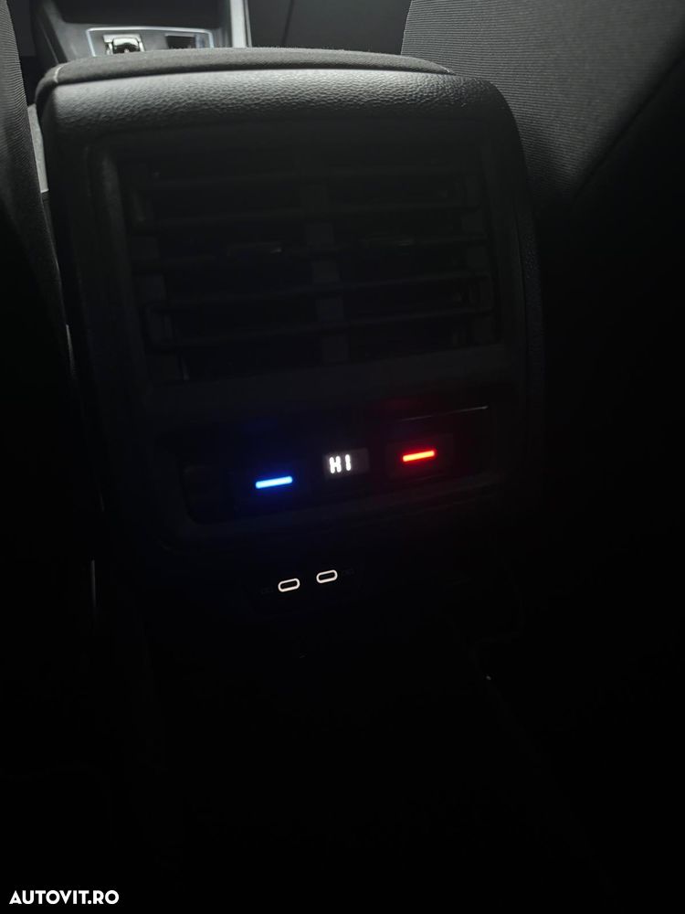 Volkswagen Golf 2.0 TDI SCR DSG Life - 26