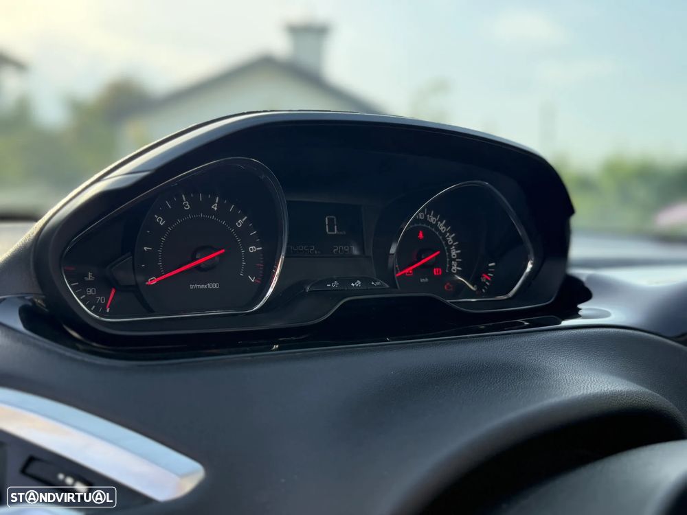 Peugeot 208 1.2 PureTech Style - 14