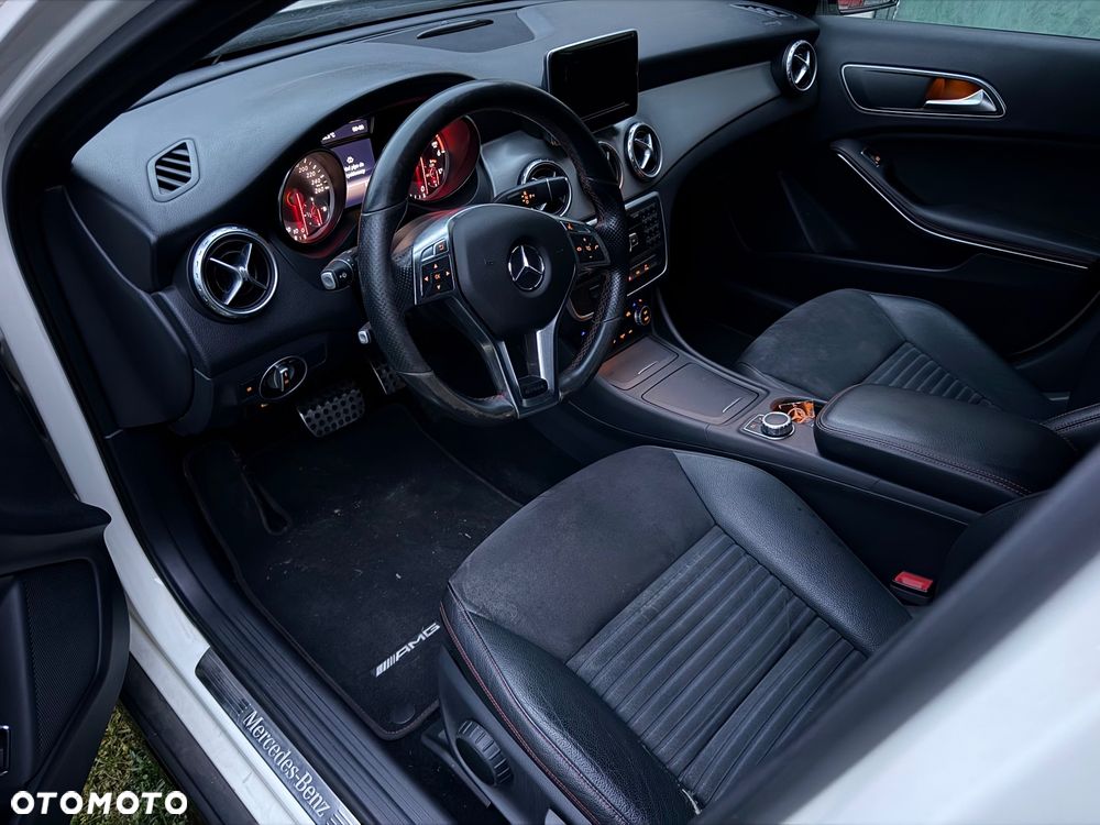 Mercedes-Benz GLA 220 CDI 7G-DCT AMG Line - 18
