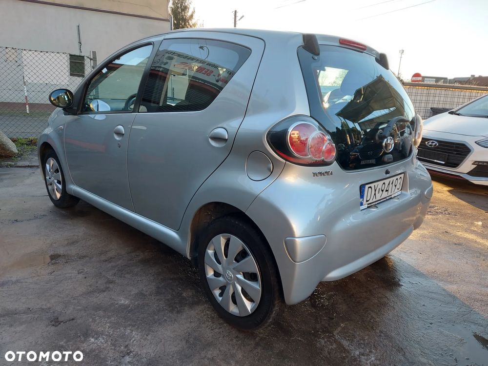 Toyota Aygo Cool&Go - 10