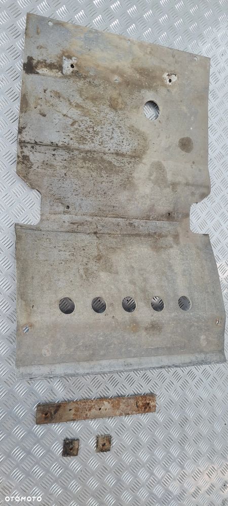 Isuzu D-Max I 3.0 Osłona Dolna Silnika - 5