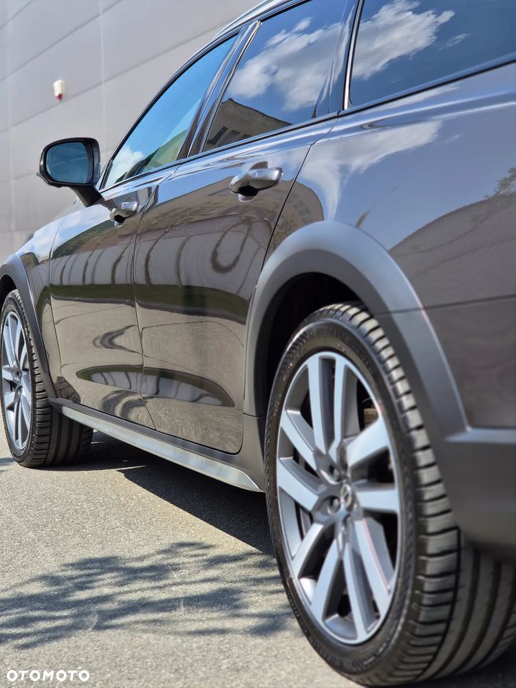 Volvo V90 Cross Country D5 SCR AWD Momentum Pro - 29