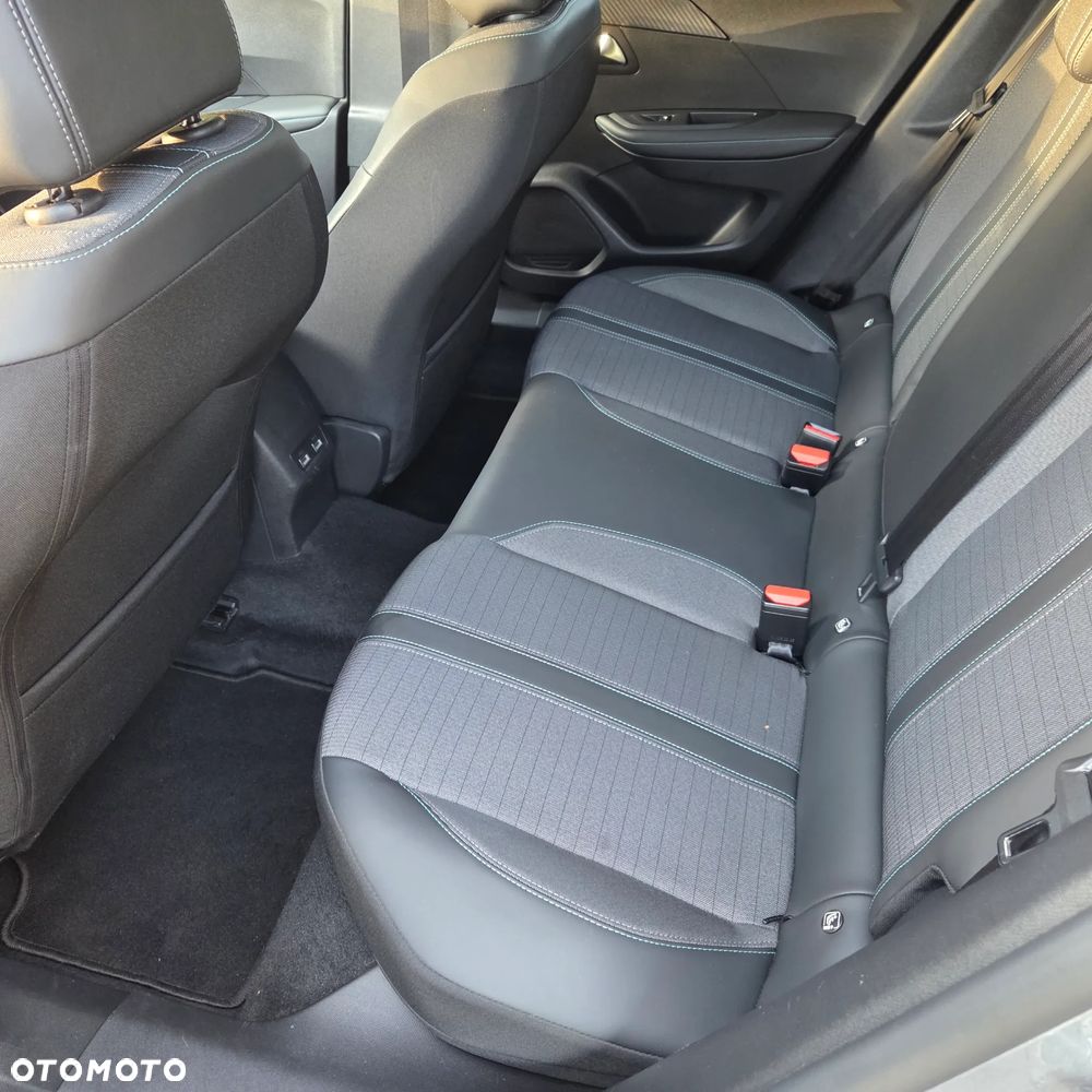 Peugeot 2008 PureTech 100 Allure - 16