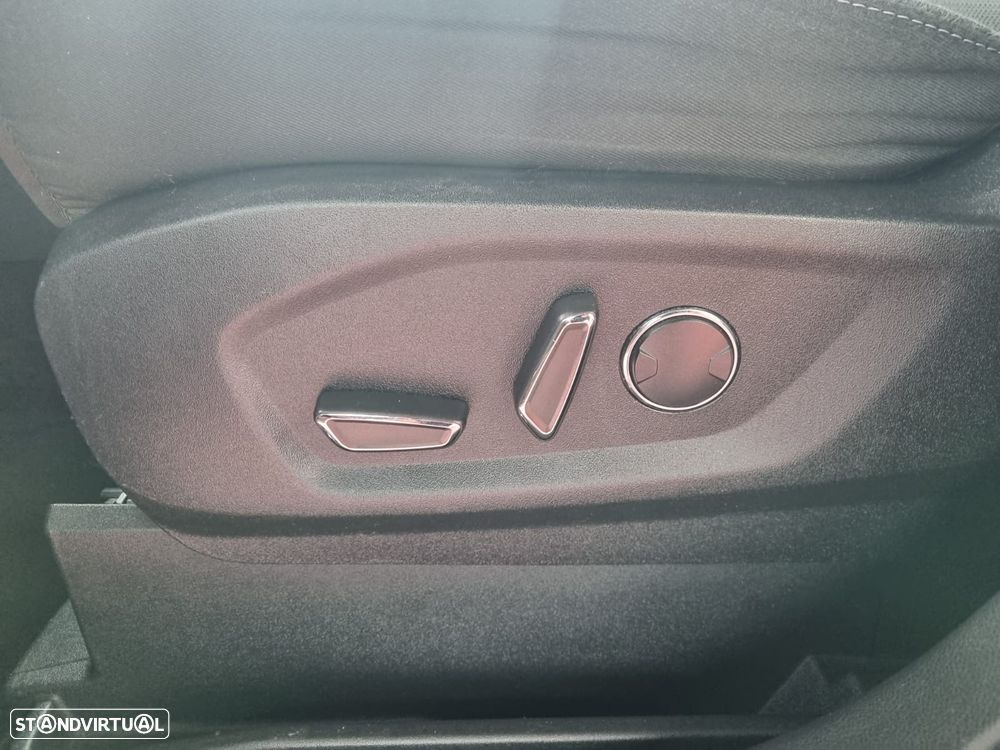 Ford Galaxy 2.0 TDCi Titanium - 38