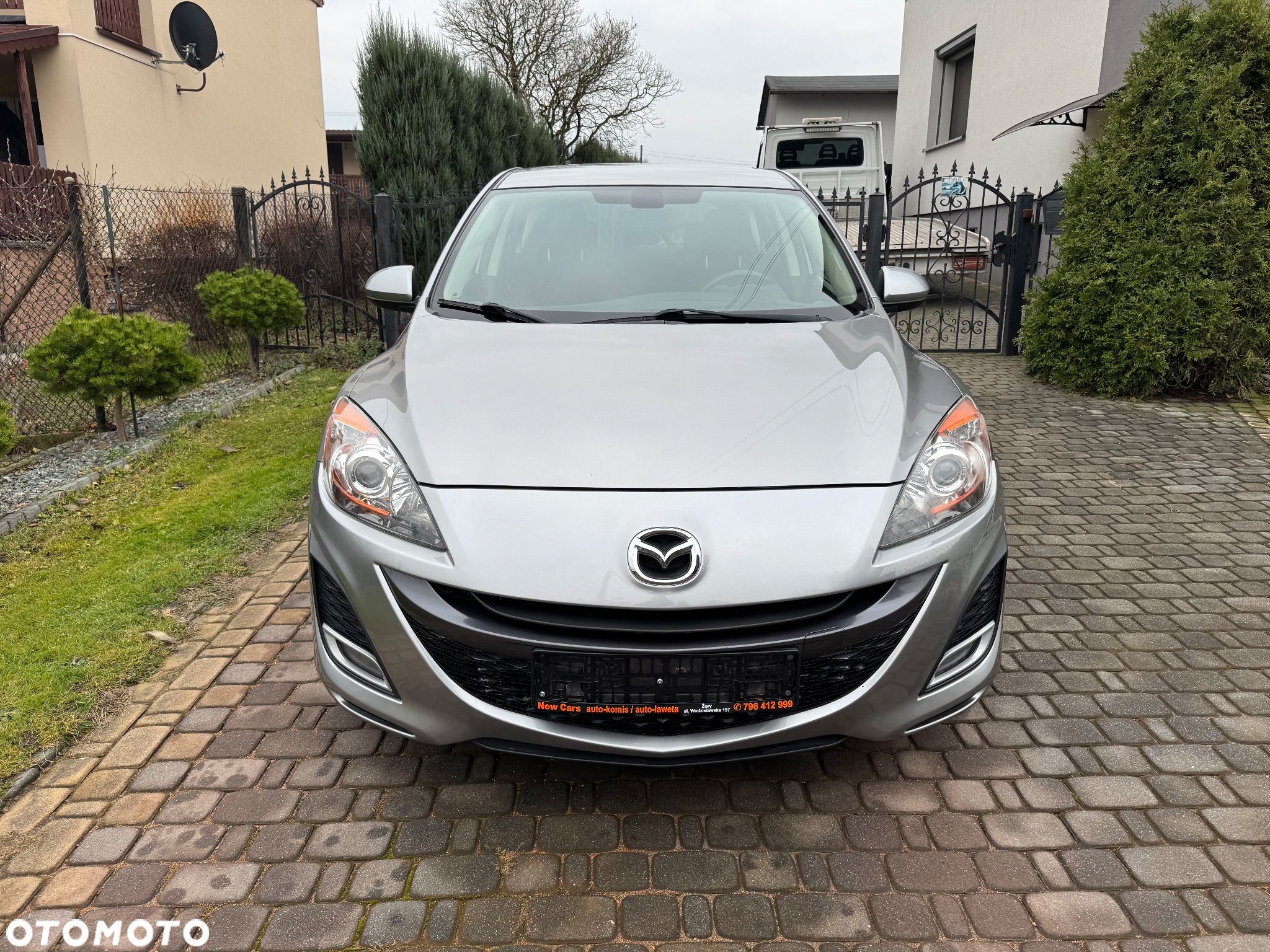 Mazda 3 1.6 Exclusive + - 1