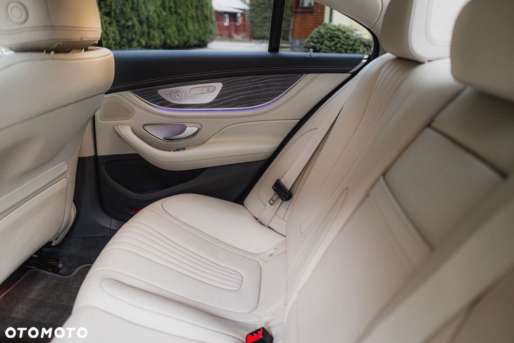 Mercedes-Benz CLS - 37