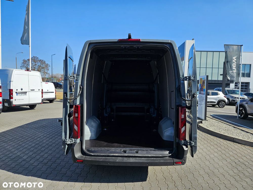 Renault nowy Master brygadówka Gruau L3H2 170KM - 7