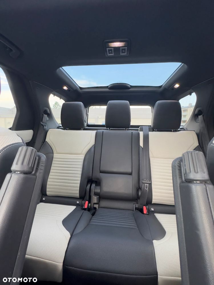 Land Rover Discovery 2.0 P300 R-Dynamic SE - 6
