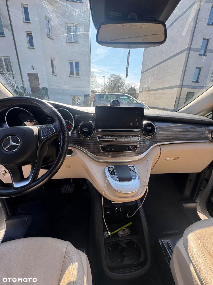 Mercedes-Benz Klasa V 300 d 4-Matic Avantgarde 9G-Tronic (d³ugi) - 32