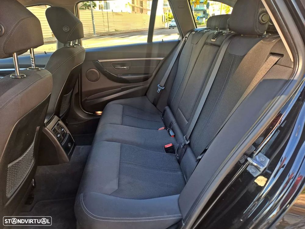 BMW 318 d Touring Line Sport - 16