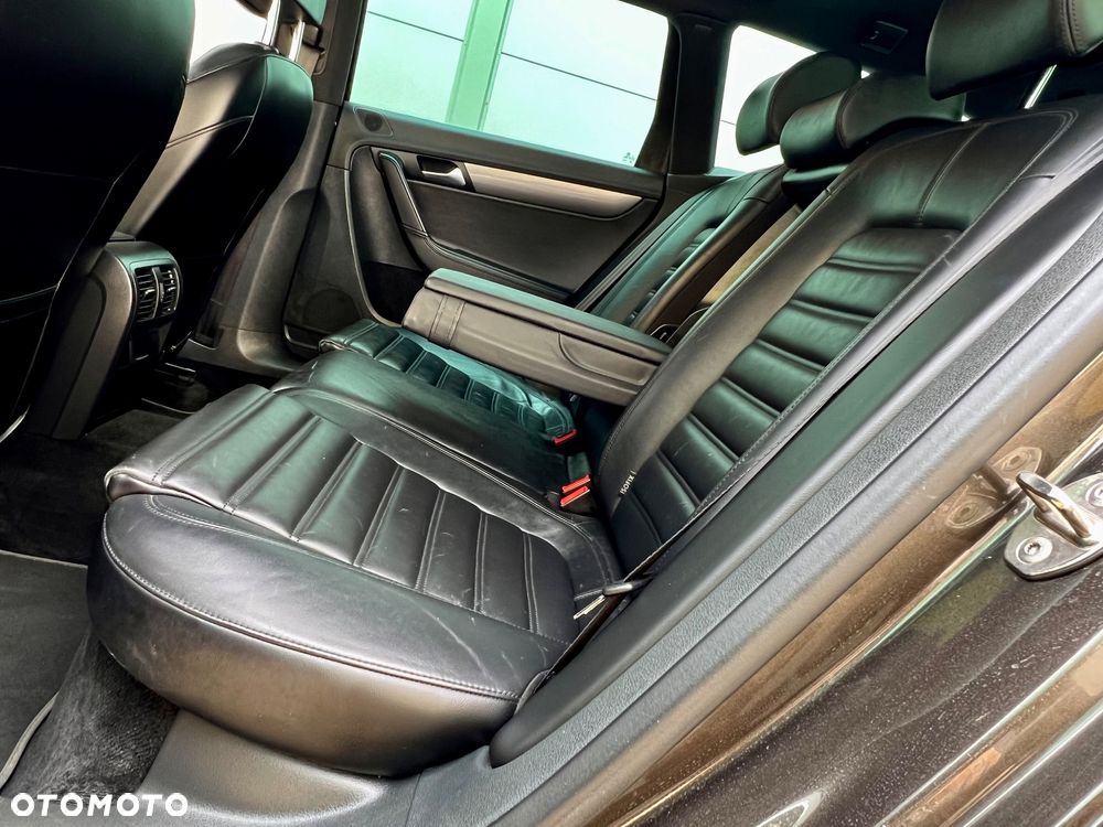Volkswagen Passat 2.0 TDI 4Mot Highline DSG - 12