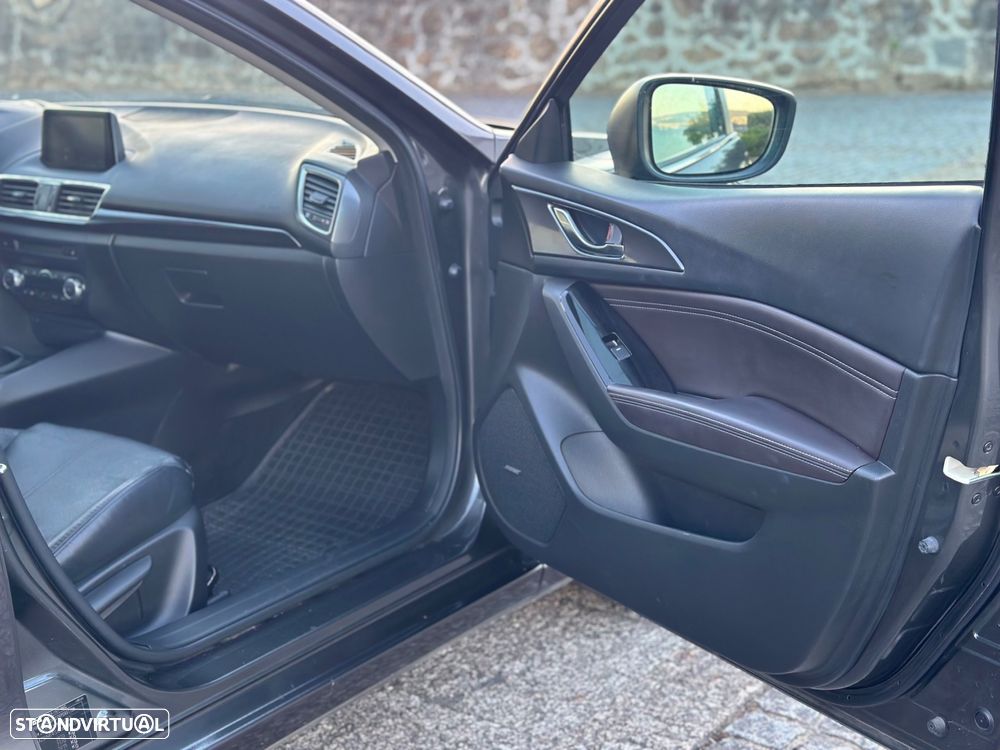 Mazda 3 Hatchback 1.5 Sky-D Excellence Pack Leather - 35