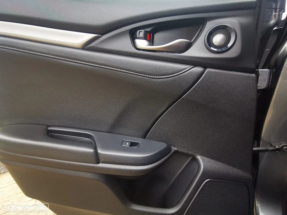 Honda Civic 1.0 i-VTEC Executive Premium - 14
