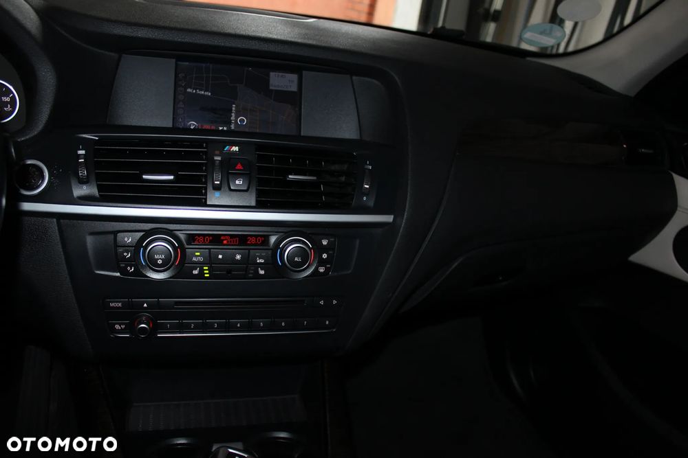 BMW X3 xDrive20d - 33