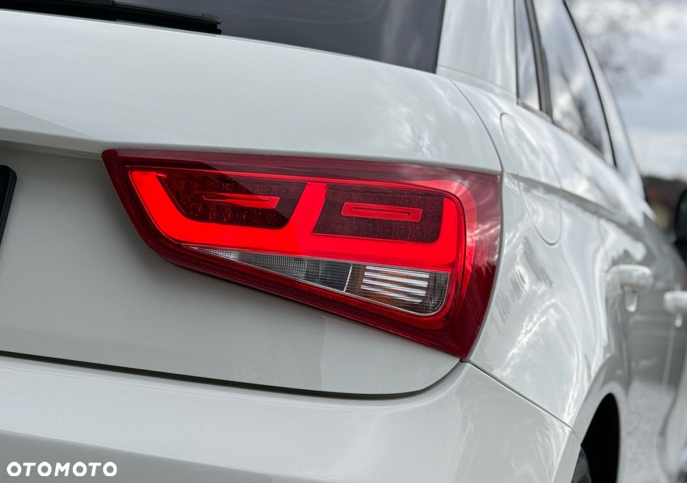 Audi A1 Sportback 1.4 TFSI S tronic S line Sportpaket - 31