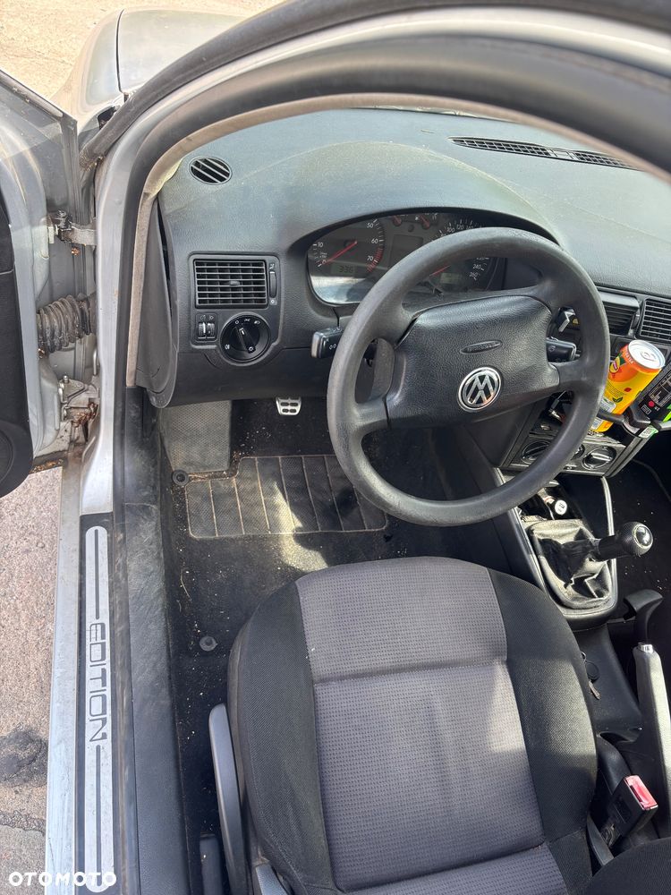 Volkswagen Golf 1.6 Q-Line - 6
