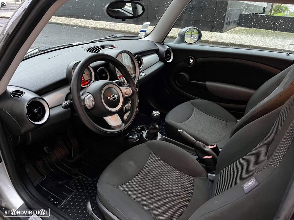 MINI 3 Portas One 1.4 - 12