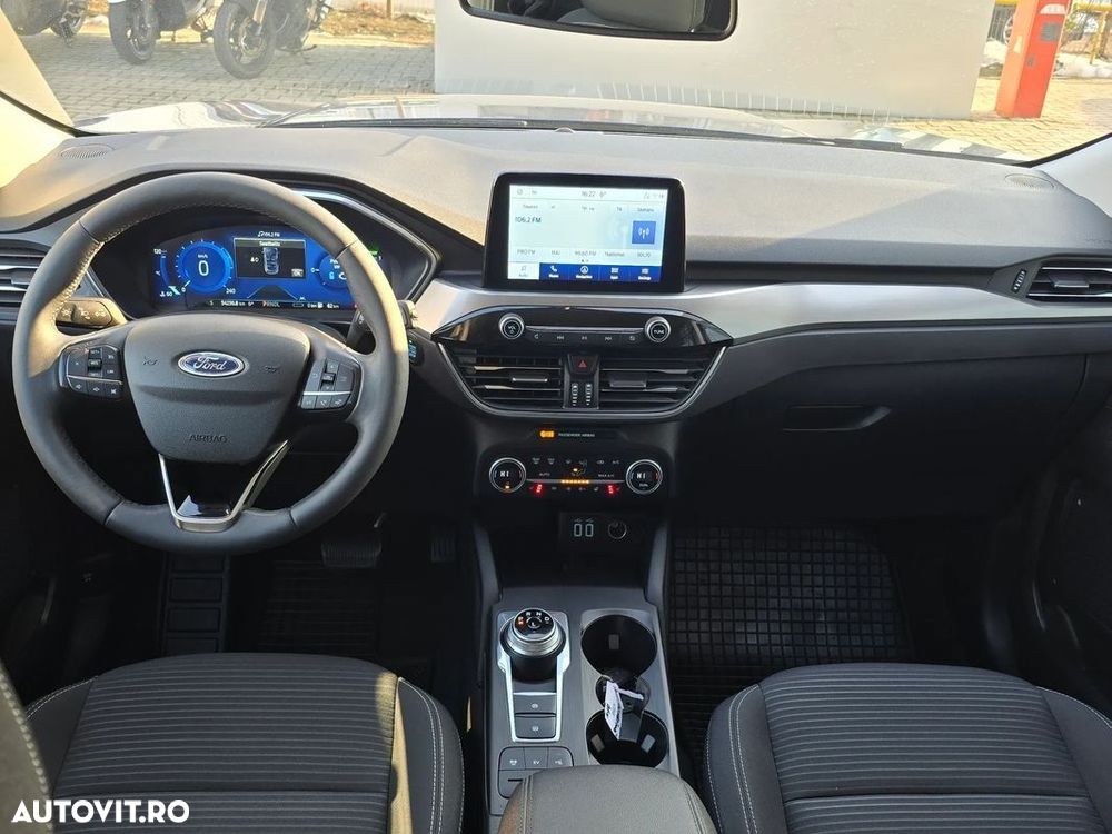 Ford Kuga - 17