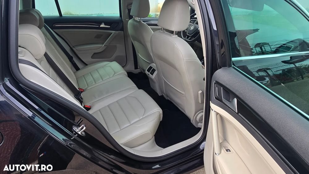Volkswagen Golf 1.6 TDI BMT Highline - 24