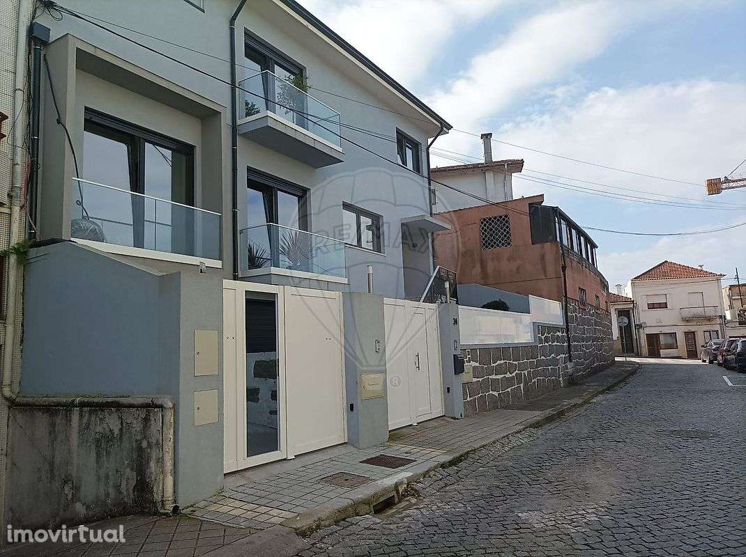 Estúdio T1 para venda - Grande imagem: 2/23