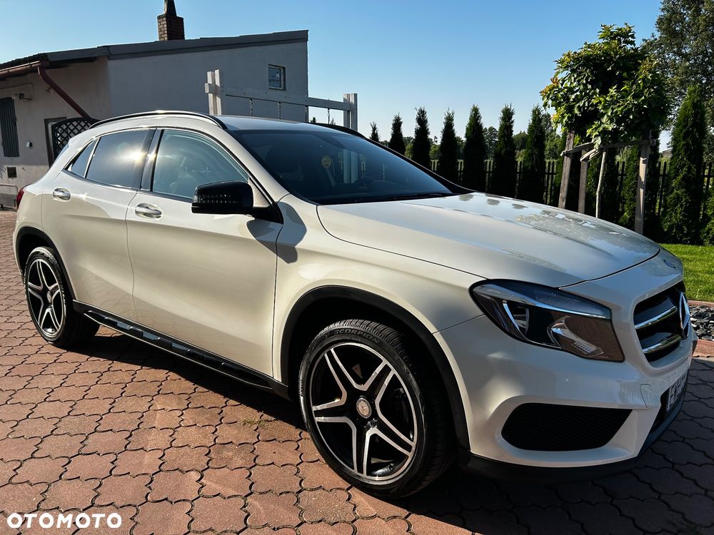 Mercedes-Benz GLA - 1