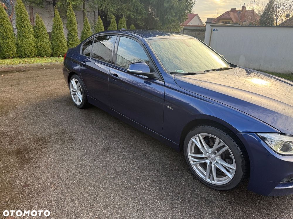 BMW Seria 3 320d Sport Line - 5