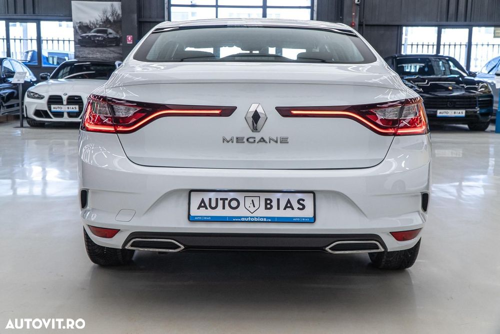 Renault Megane TCE 114 GPF Zen - 26