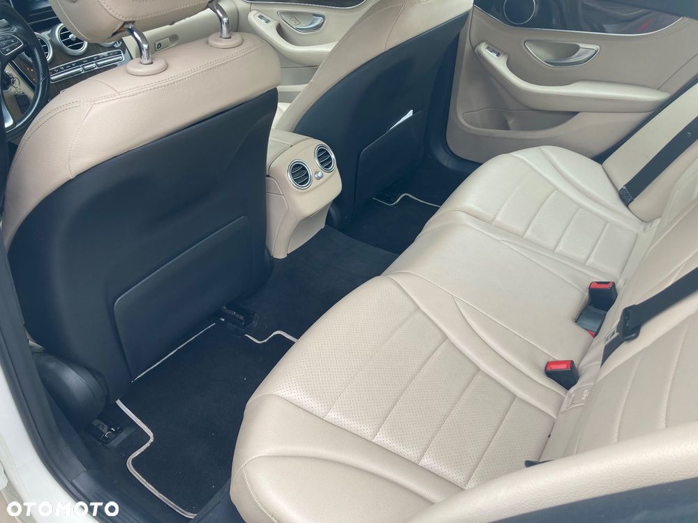 Mercedes-Benz C-Class 2016 photo 5