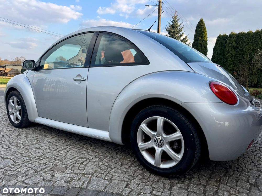 Volkswagen New Beetle 1.6 Arte - 10