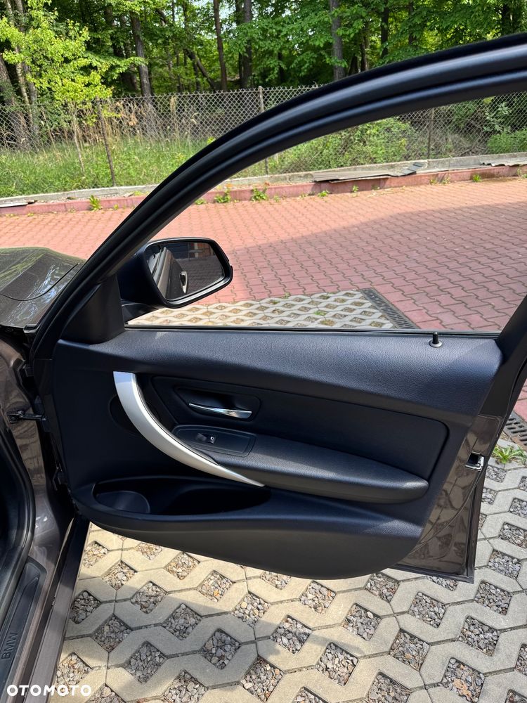 BMW Seria 3 316d - 20