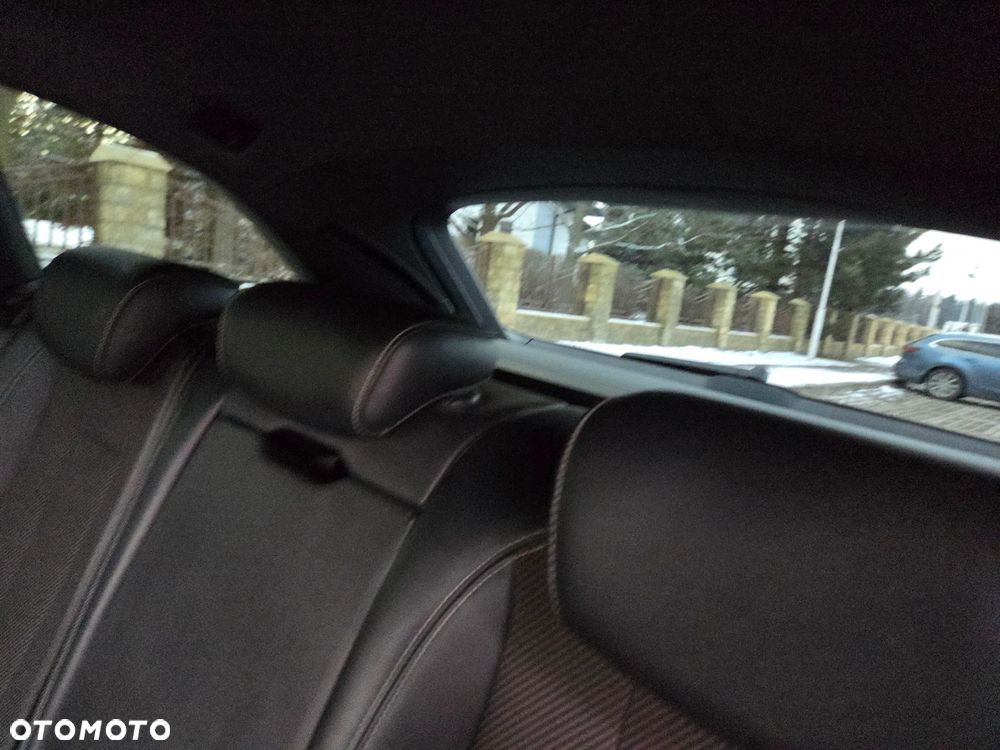 Audi A4 Avant 40 TFSI S tronic S line - 21