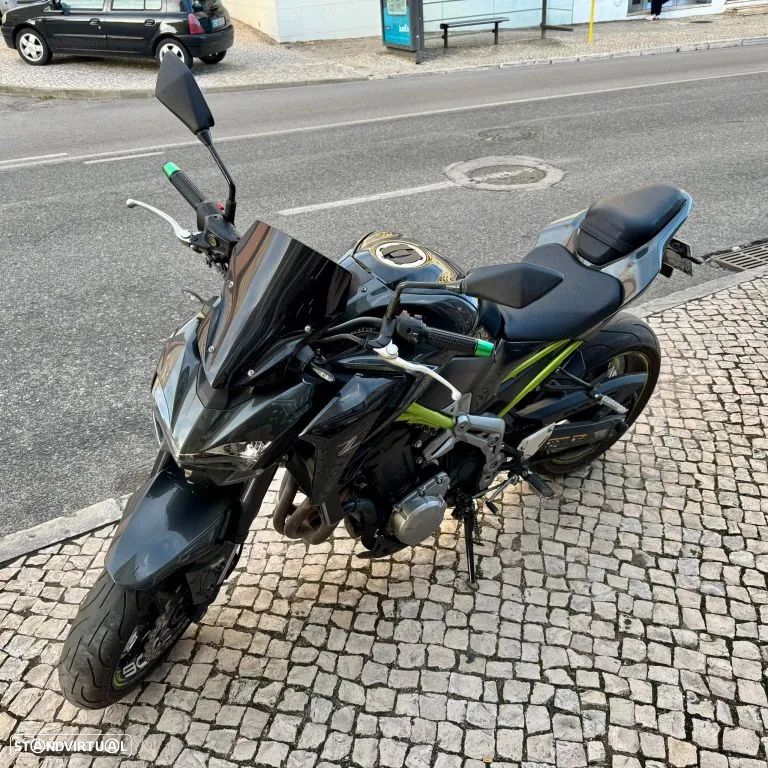 Kawasaki ZR 900 B - 26