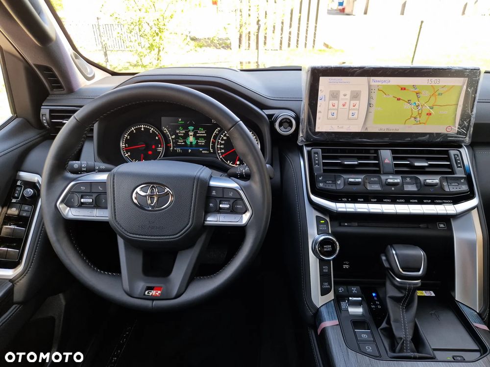 Toyota Land Cruiser - 23