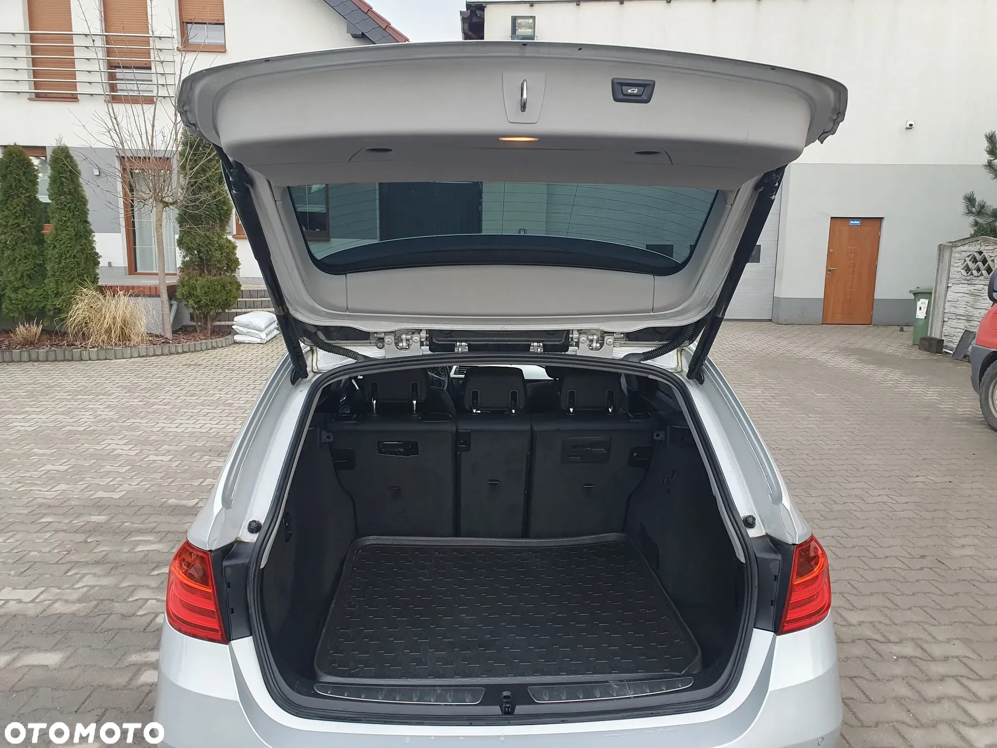 BMW Seria 3 316d - 19