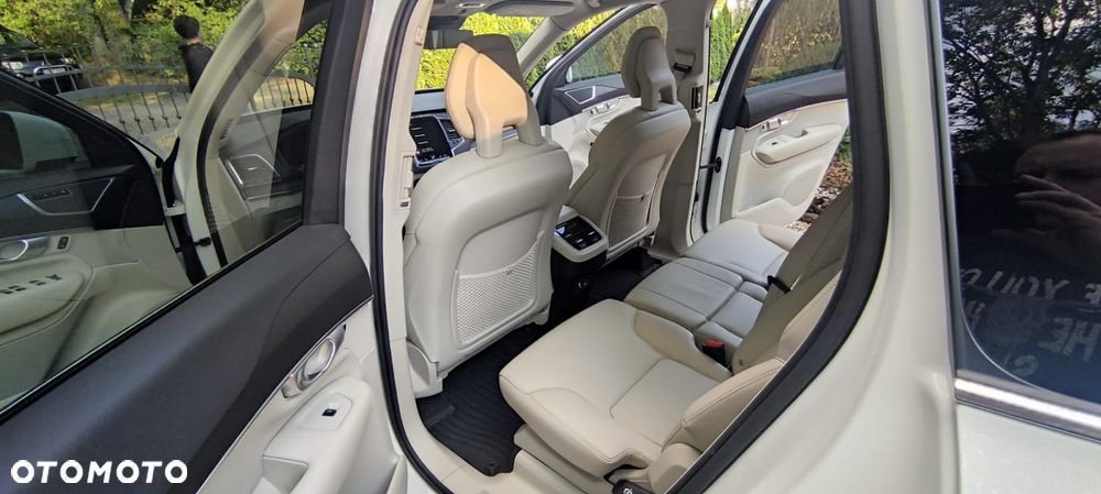 Volvo XC 90 - 7