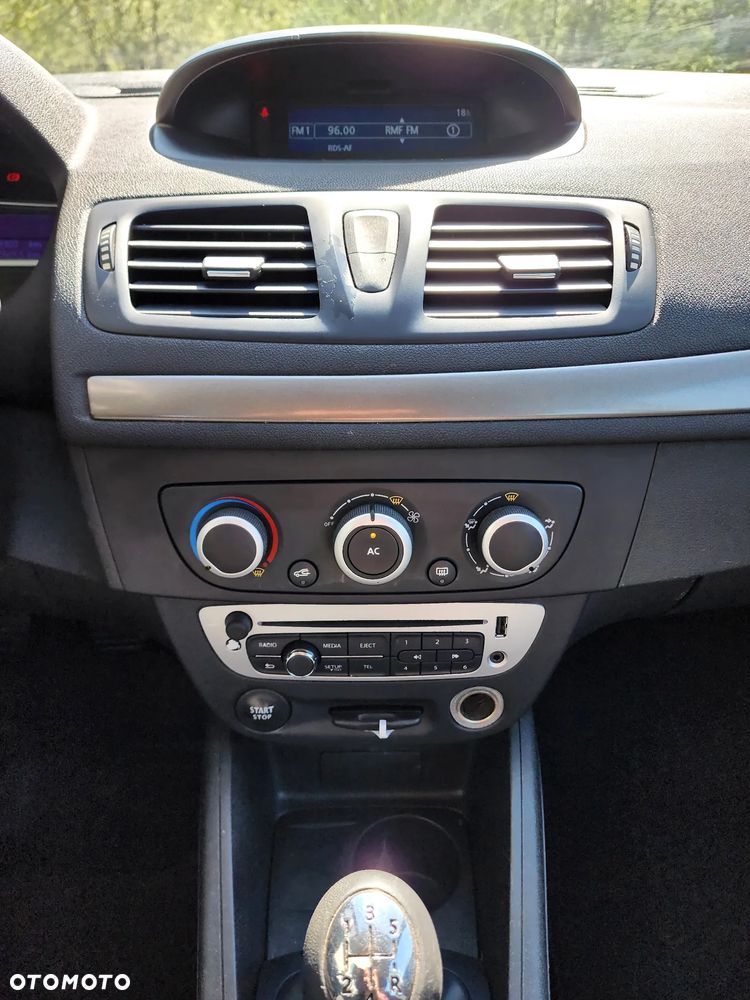 Renault Megane 1.6 16V 100 J'taime - 23