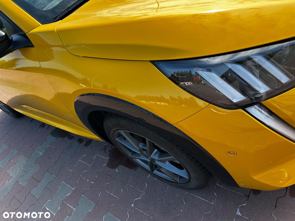 Peugeot 208 GT - 10