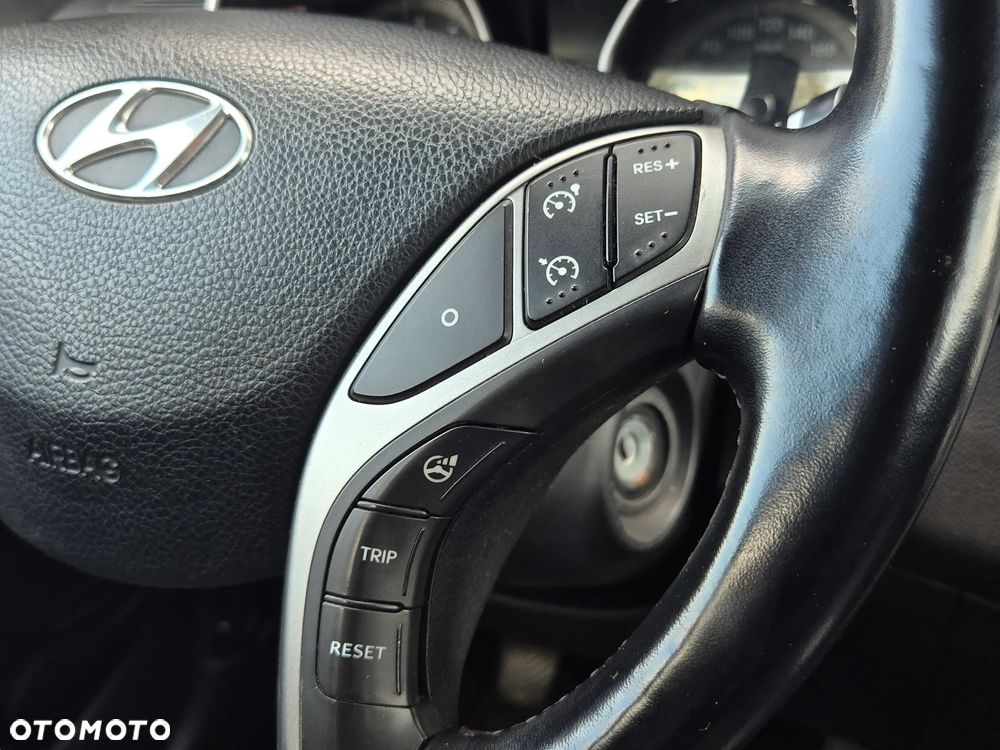 Hyundai i30 1.4 Premium - 16