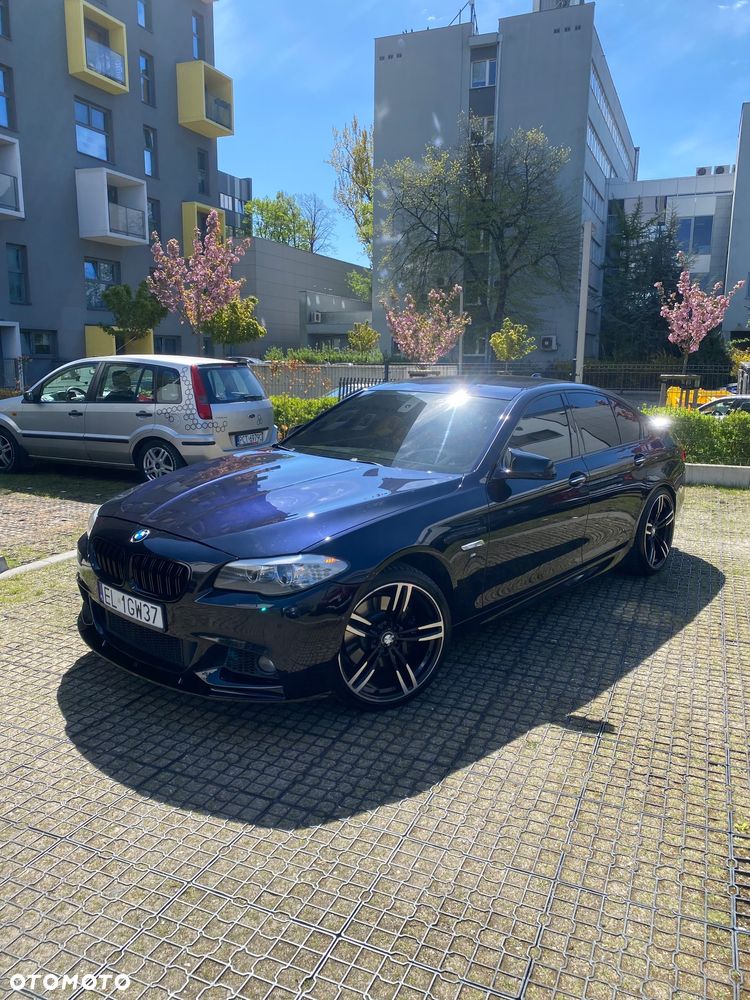 BMW Seria 5 525d xDrive - 38