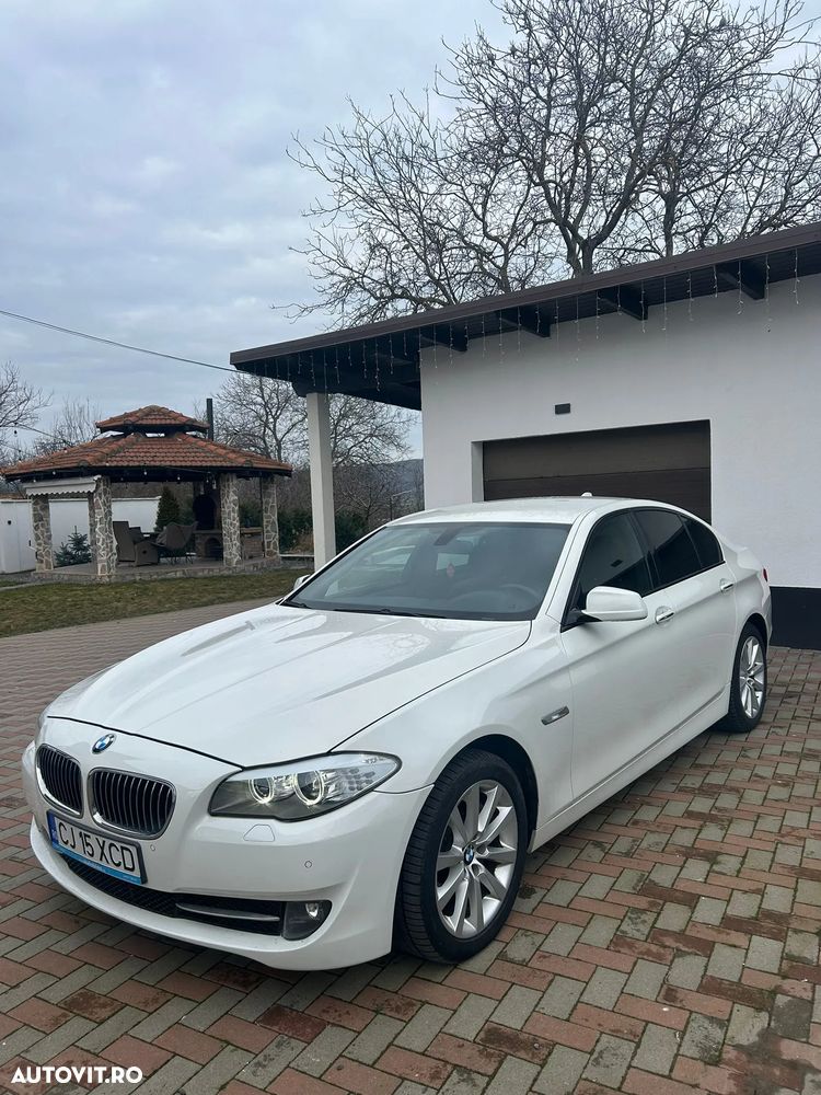 BMW Seria 5 525d xDrive Sport-Aut. - 1