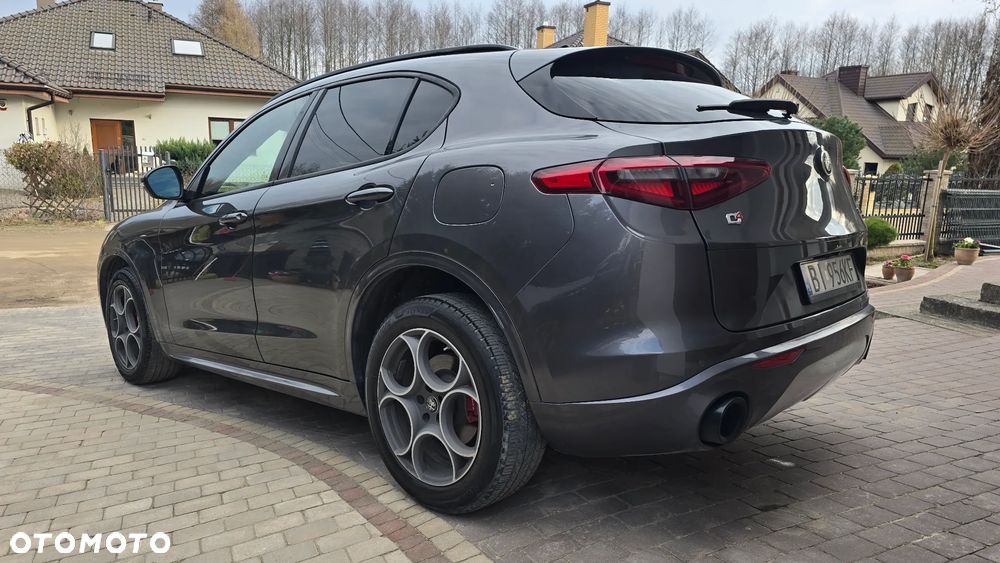 Alfa Romeo Stelvio 2.0 Turbo TI Q4 - 8