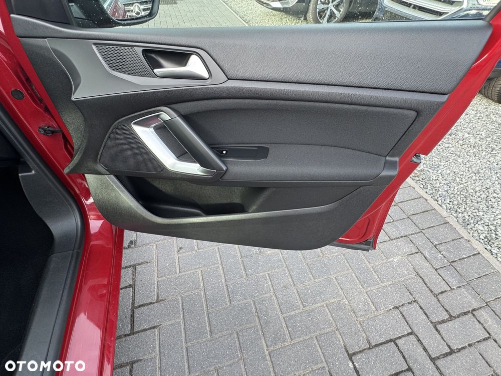 Peugeot 308 - 25