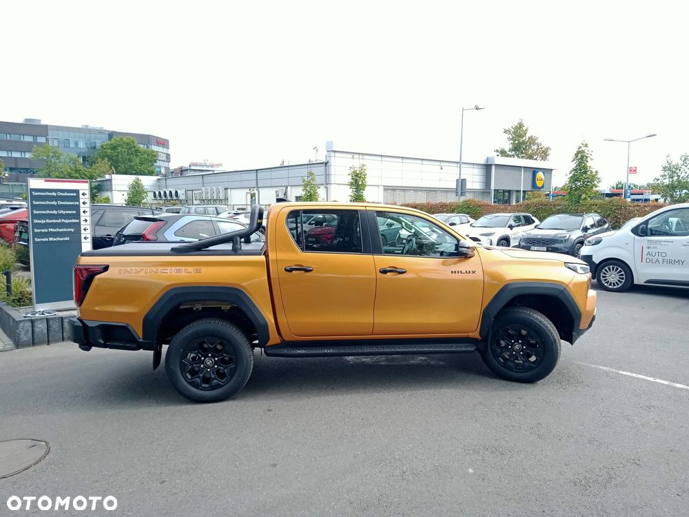 Toyota Hilux 2.8 D-4D Double Cab Invincible 4x4 - 8